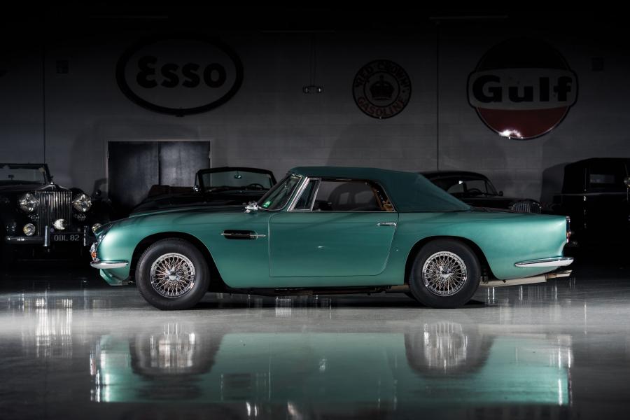  Aston Martin Volante 1965 года  (фото 11 из 35)